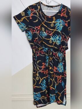 Tie-Waist Dress w/Floral-Chain Print, Multicolor Accents and Pockets (Sz. XXL)